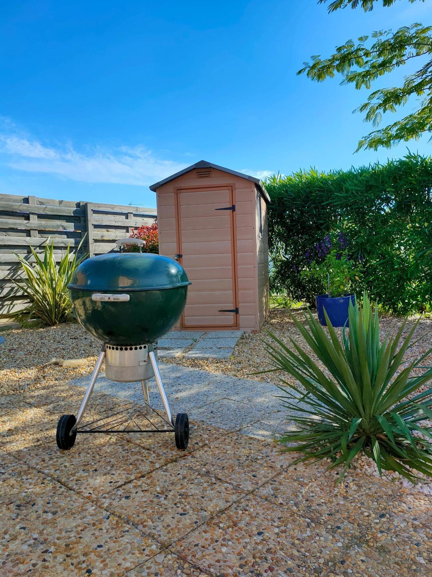 Le Mazet Sooksabai, Confort, Charme Et Decouverte En Petite Camargue Saint-Laurent-d'Aigouze Exterior photo